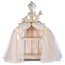 lady With Cake Display Cabinet crème/gold 95cm